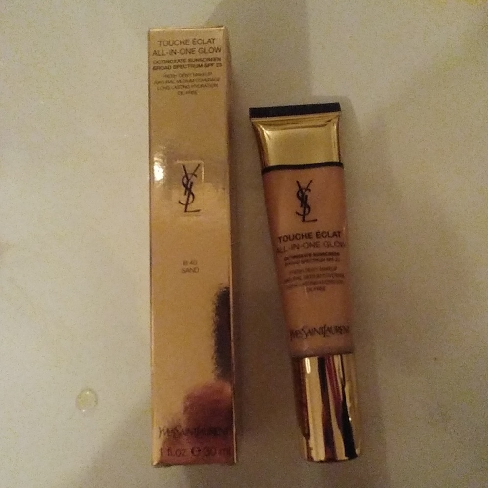 YSL TOUCHE ECLAT All-In-One Glow color B40